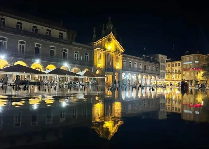 民宿 Familiar Com Cama De Casal Apenas Casais E Raparigas Nao Ha Homens Solteiro Family With Double Bed For Couples And Girls Only No Individual Men Allows With Private Washroom But In Hall Way