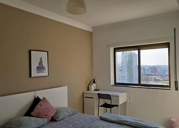 Familiar Com Cama De Casal Apenas Casais E Raparigas Nao Ha Homens Solteiro Family With Double Bed For Couples And Girls Only No Individual Men Allows With Private Washroom But In Hall Way 布拉加